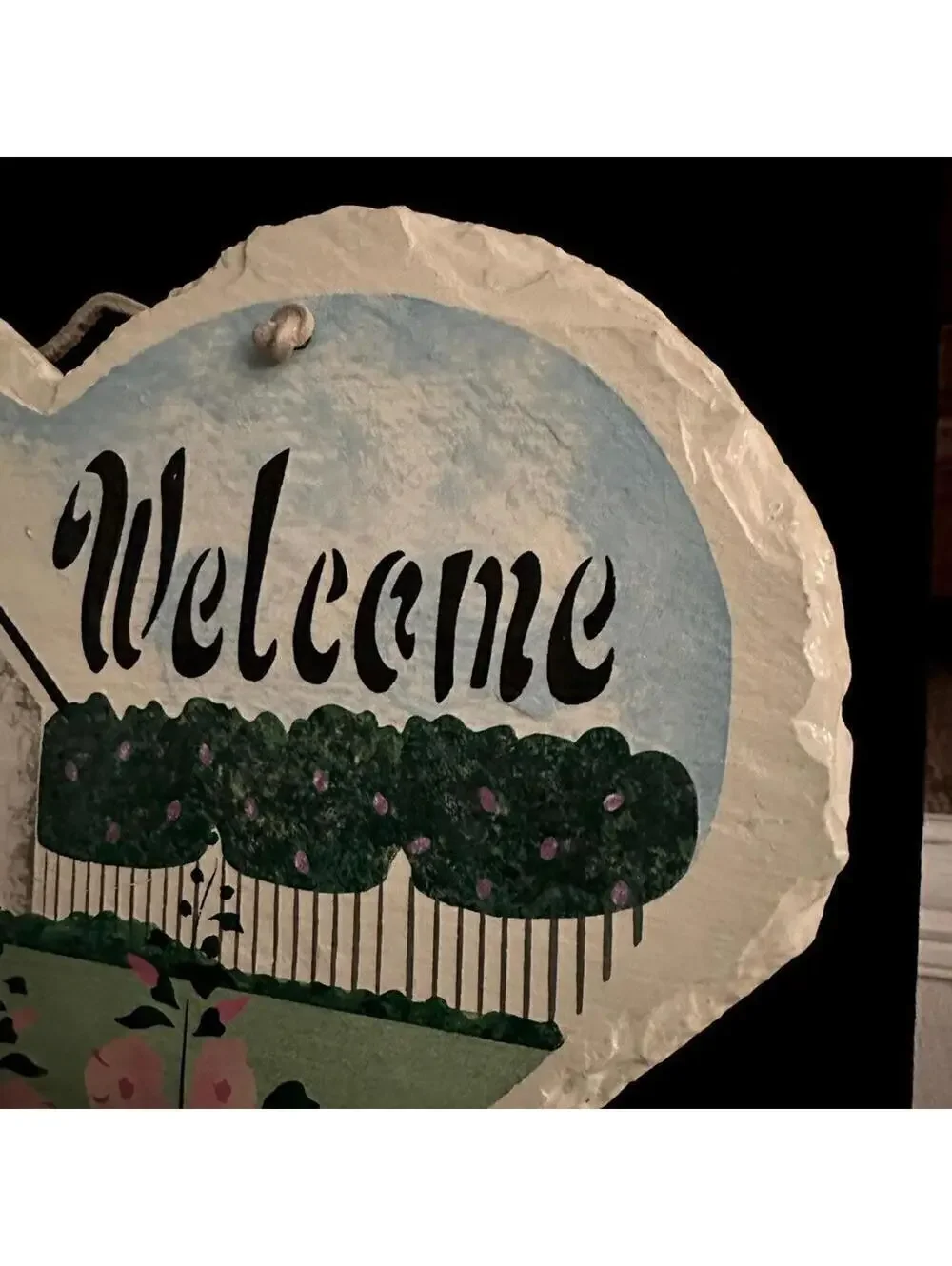 Vintage heart shaped handpainted slate welcome sign with leather tie